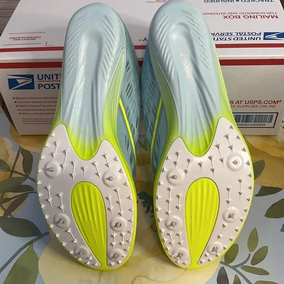 💥 BROOKS ELMN8 Spikes, Track &amp; Field, Track Shoes, Cross Country size 12