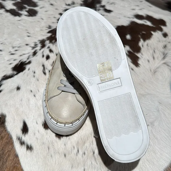 🆕 FREE PEOPLE Scotty Sneaker / Plaster