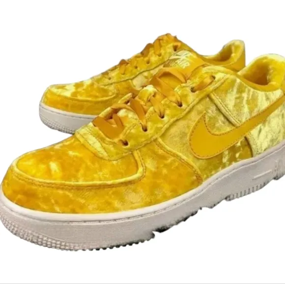 🐢 NIKE AIR FORCE 1 LV8 MINERAL GOLD LIMITED EDITION VELVET SNEAKERS