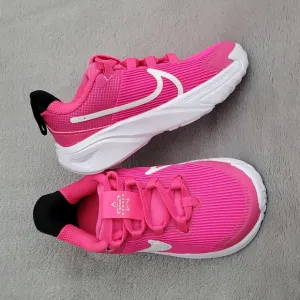 🆕️ NIKE Pink Star Runner 4 Athletic Tennis Shoes KIDS SIZE: 9C