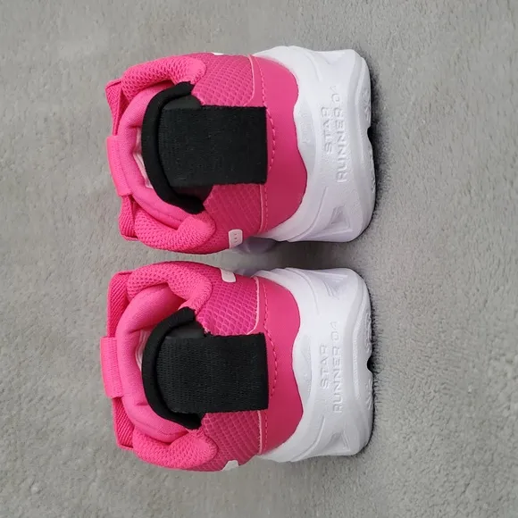🆕️ NIKE Pink Star Runner 4 Athletic Tennis Shoes KIDS SIZE: 9C