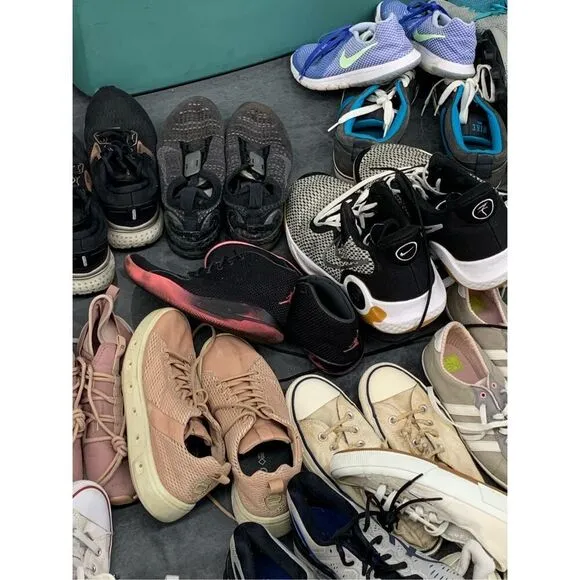18 Pair Nike Adidas Vans Puma Brooks Gently Used Sneakers Wholesale Mixed Bundle