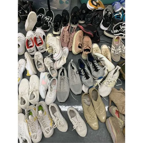 18 Pair Nike Adidas Vans Puma Brooks Gently Used Sneakers Wholesale Mixed Bundle
