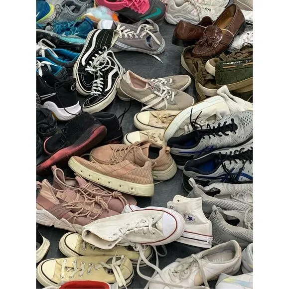 18 Pair Nike Adidas Vans Puma Brooks Gently Used Sneakers Wholesale Mixed Bundle