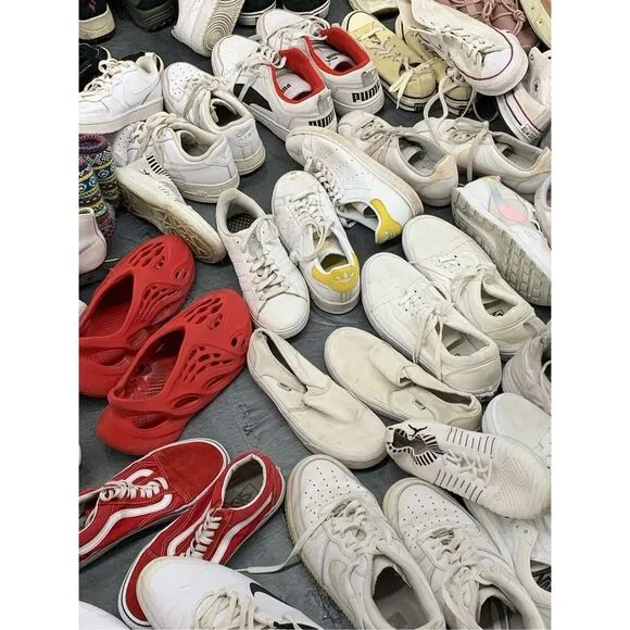 18 Pair Nike Adidas Vans Puma Brooks Gently Used Sneakers Wholesale Mixed Bundle