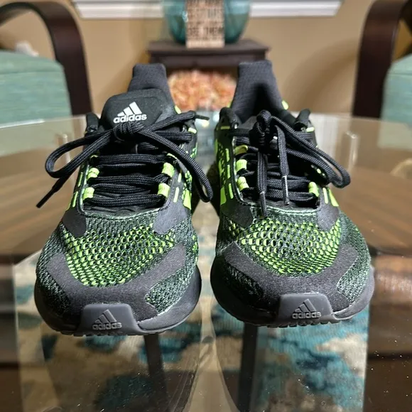 Adidas 4DFWD Pulse Shoes in neon green and black Size 7 men 8.5 women