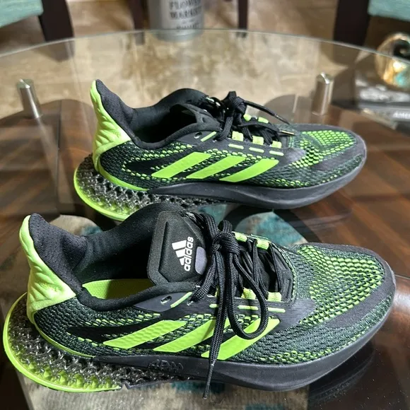 Adidas 4DFWD Pulse Shoes in neon green and black Size 7 men 8.5 women