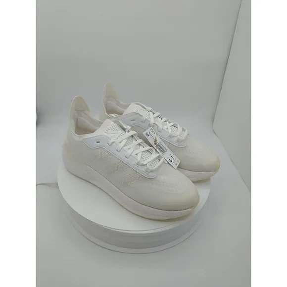 Adidas AVRYN HP5972 Cloud White /‎ Zero Metallic / Crystal White - Men’s Size 6