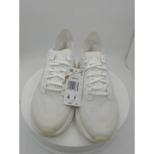 Adidas AVRYN HP5972 Cloud White /‎ Zero Metallic / Crystal White - Men’s Size 6