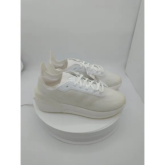 Adidas AVRYN HP5972 Cloud White /‎ Zero Metallic / Crystal White - Men’s Size 6