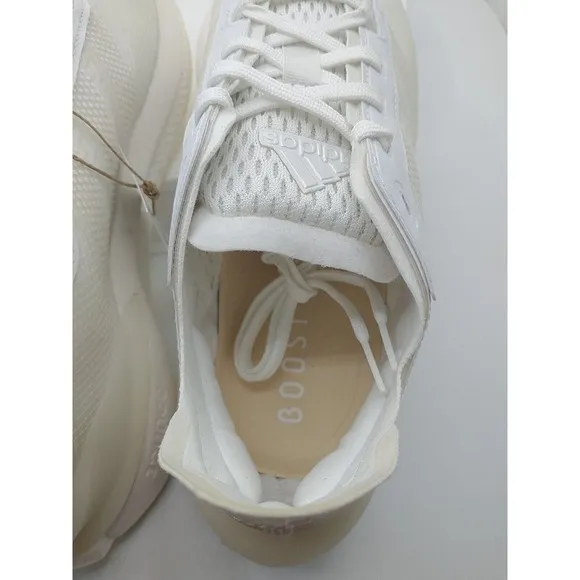 Adidas AVRYN HP5972 Cloud White /‎ Zero Metallic / Crystal White - Men’s Size 6