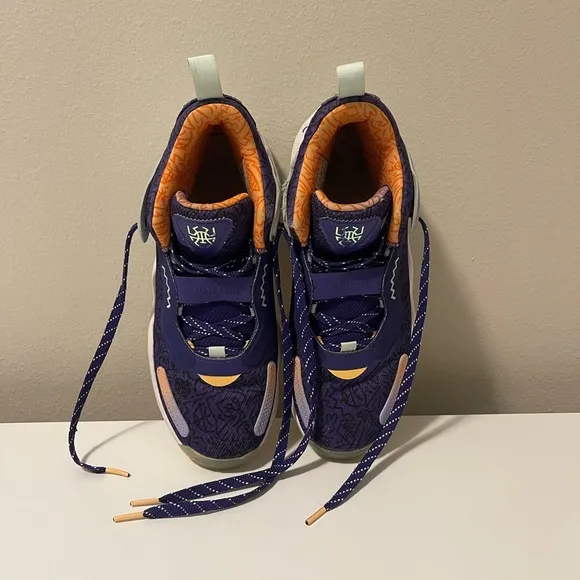Adidas Basketball Shoes - D.O.N. Issue #3 Donovan Mitchell Utah Jazz - Size 9