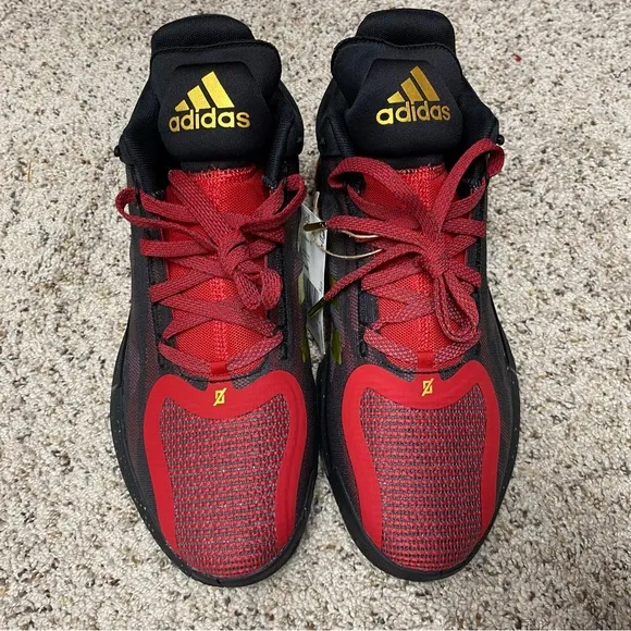 Adidas basketball shoes men’s 10 Derrick Rose 11 Red black sneakers nwt
