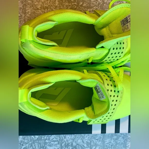 ADIDAS Boys 5.5 DAME 8 EXTPLY J Neon Lime Green Basketball Shoes Damian Lillard