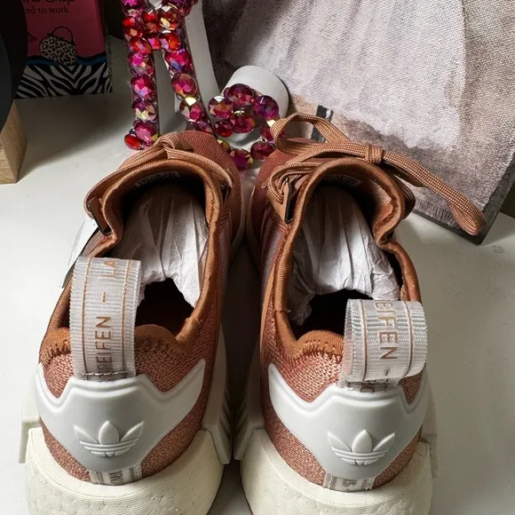 Adidas CLAY STRATA OFF WHITE NIB
