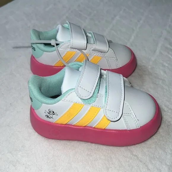 Adidas Disney x Grand Court |”Minnie Mouse “Sneaker