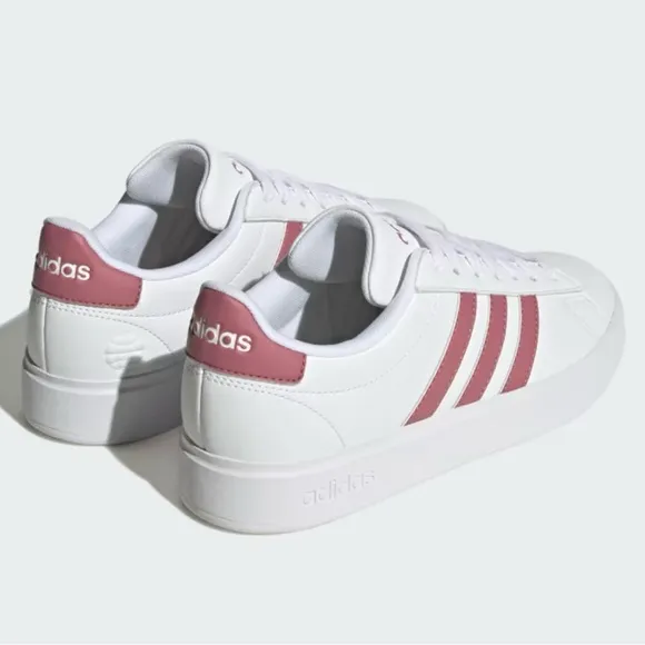 Adidas Grand Court 2.0 NWT women’s white &amp; pink shoes size 9.5