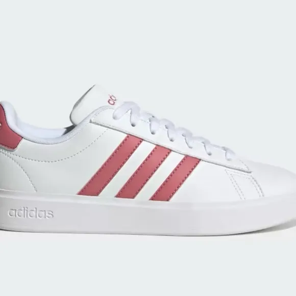 Adidas Grand Court 2.0 NWT women’s white &amp; pink shoes size 9.5