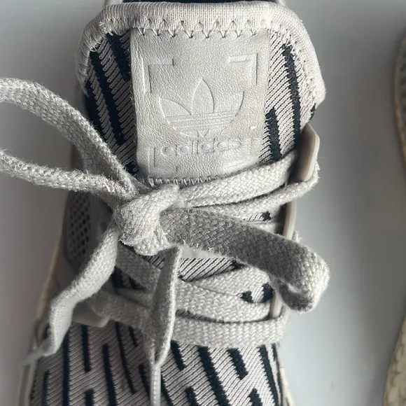 Adidas NMD XR1 Zebra Running shoes the brand with a three stripes size 8 1/2 8.5