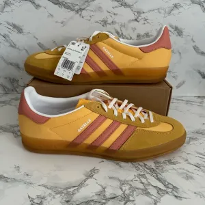 adidas Originals Gazelle Indoor Shoes Athletic IE2959 Women Sz 14/Men Sz 12.5