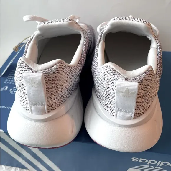 Adidas Originals Swift Run 22 Shoes