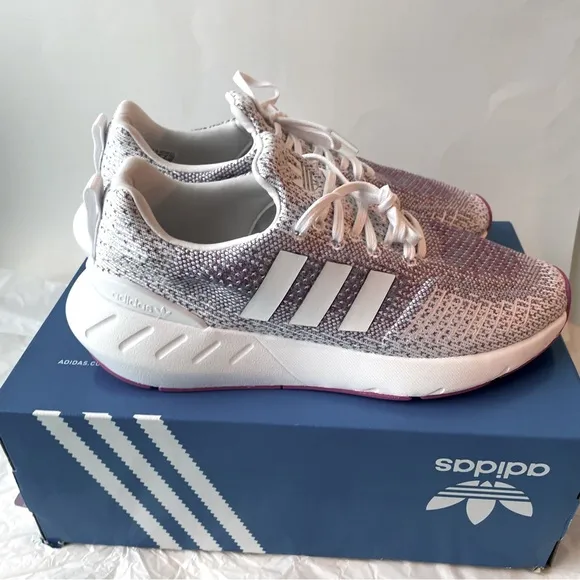 Adidas Originals Swift Run 22 Shoes