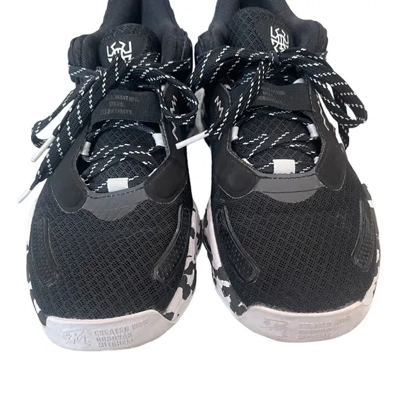 Adidas Performance D.O.N Issue 3 Core Black 7.5 EUC