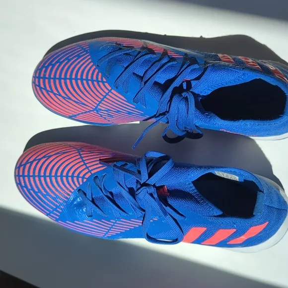 Adidas Predator men's 9.5 sneakers blue white laces