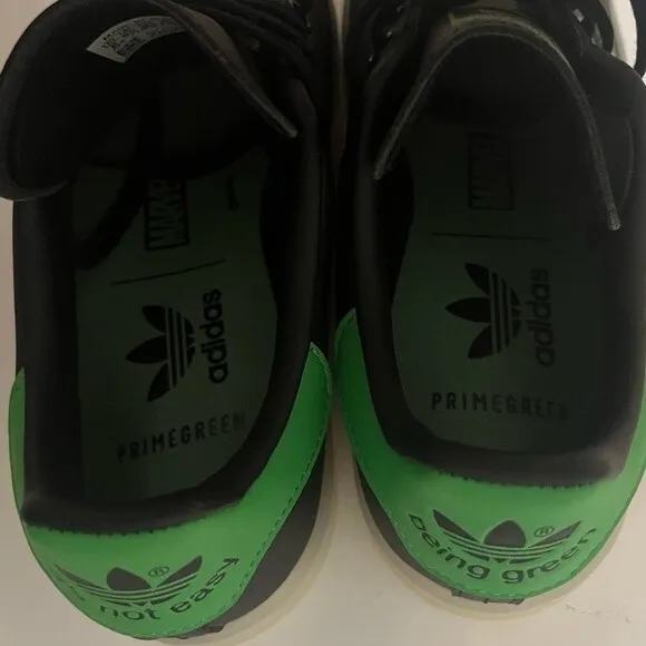 adidas Stan Smith Marvel Hulk Smash Black/Green Kids Size 6 NWT