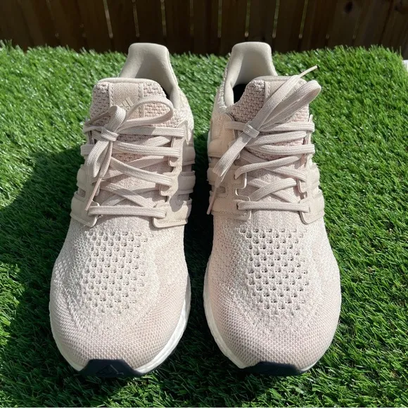 adidas Ultra Boost 5.0 DNA Halo Ivory Women's Size 8.5