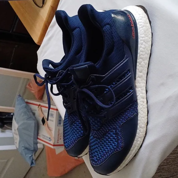 Adidas Ultra Boost Spikeless Golf Shoes Sneakers 11.5