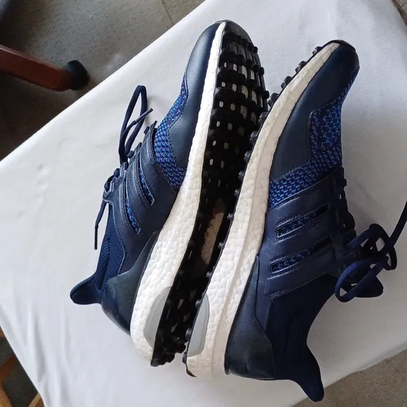 Adidas Ultra Boost Spikeless Golf Shoes Sneakers 11.5
