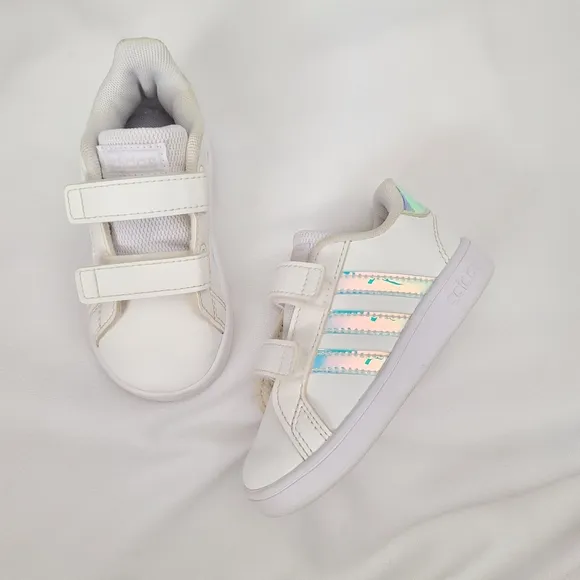 ADIDAS White &amp; Iridescent Grand Court toddler shoes Sneakers Size 6K