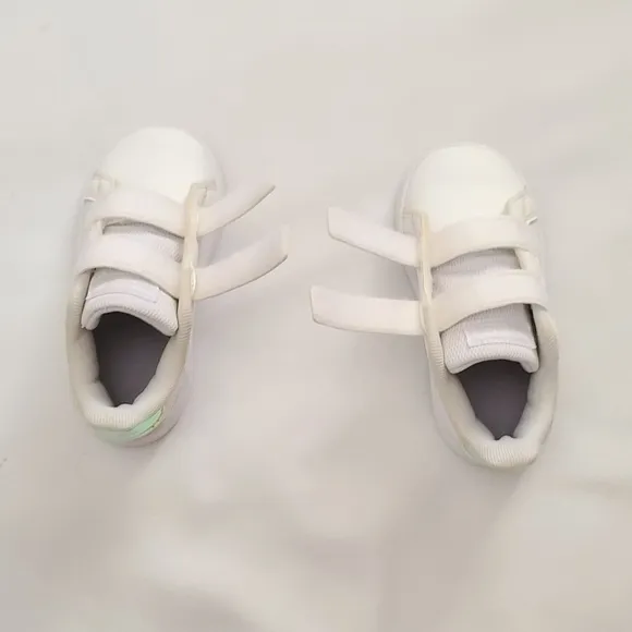 ADIDAS White &amp; Iridescent Grand Court toddler shoes Sneakers Size 6K