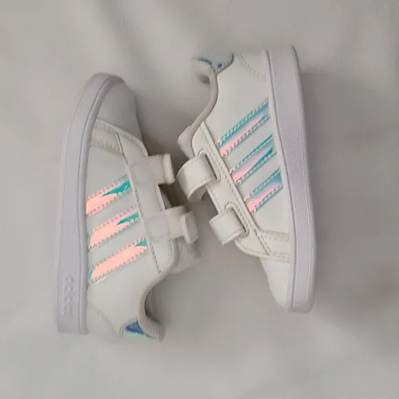 ADIDAS White &amp; Iridescent Grand Court toddler shoes Sneakers Size 6K