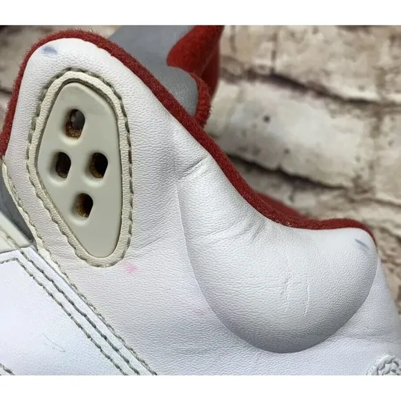 AIR JORDAN BOY'S  5 RETRO (GS)  SHOES  2012 440888 100  FIRE RED WHITE  SIZE 6Y
