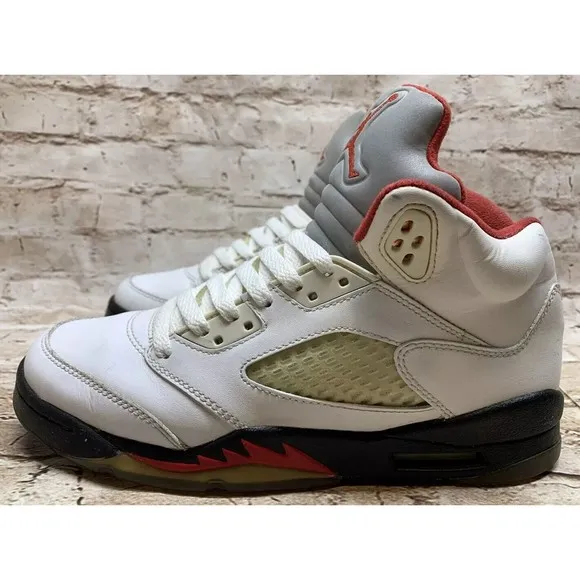 AIR JORDAN BOY'S  5 RETRO (GS)  SHOES  2012 440888 100  FIRE RED WHITE  SIZE 6Y