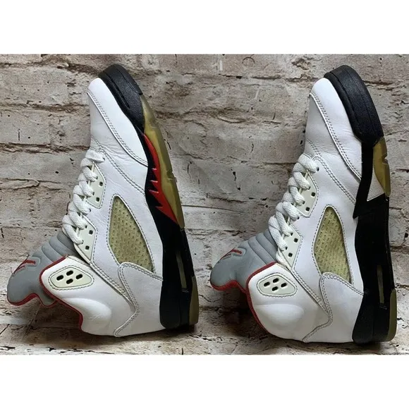 AIR JORDAN BOY'S  5 RETRO (GS)  SHOES  2012 440888 100  FIRE RED WHITE  SIZE 6Y