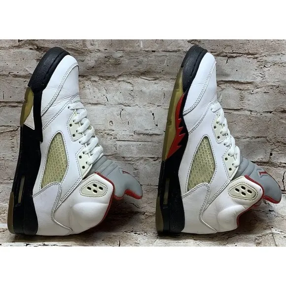 AIR JORDAN BOY'S  5 RETRO (GS)  SHOES  2012 440888 100  FIRE RED WHITE  SIZE 6Y