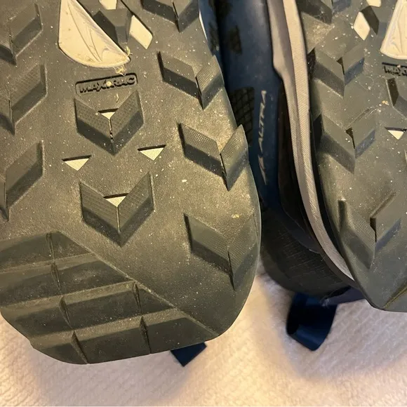 Altra Lone Peak 8 Trail Shoes, 13