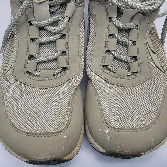 Altra Lone Peak Hiker Womens 7.5 Athletic Mid Trail Hiking Shoes Khaki Duratread