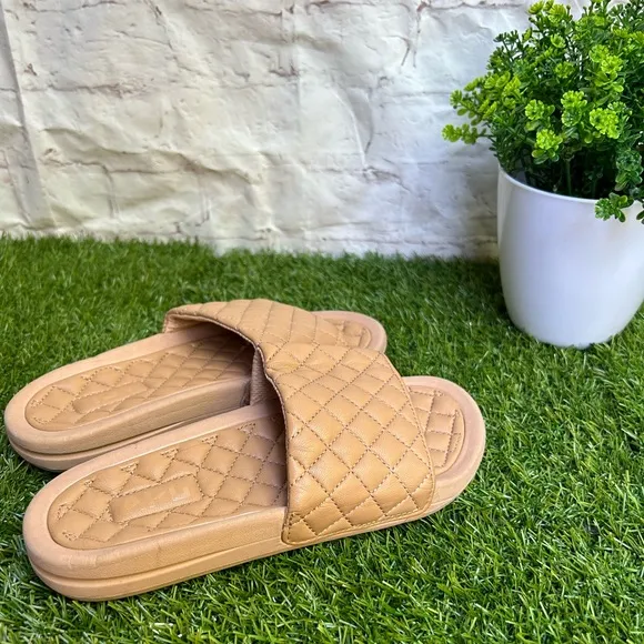 APL Lusso Quilted Slide clay Sandals womens 5 Rose Dust