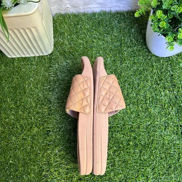 APL Lusso Quilted Slide clay Sandals womens 5 Rose Dust