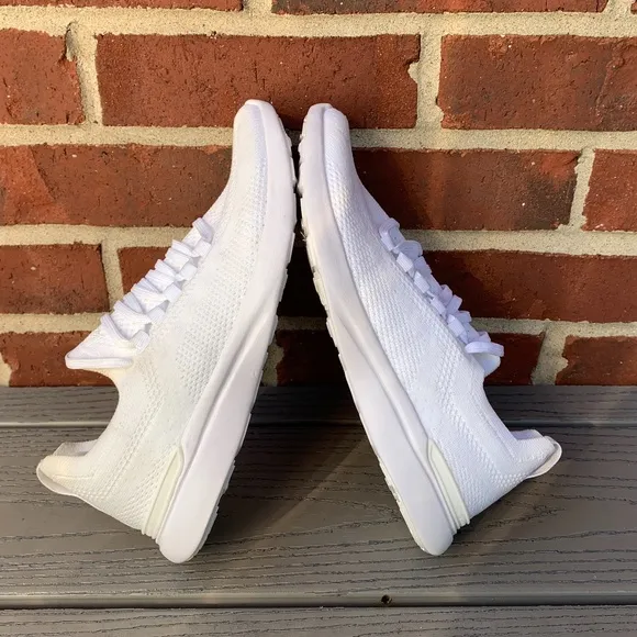 APL TechLoom Breeze Knit Running Shoes