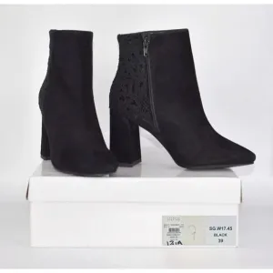B5 NIB BARNEYS NEW YORK Black Beaded Suede Ankle Boot Shoes Size US 9 EU 39 $430
