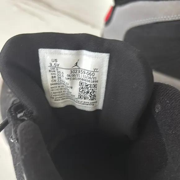 Black and Gray Water Shoes with Sleek Design