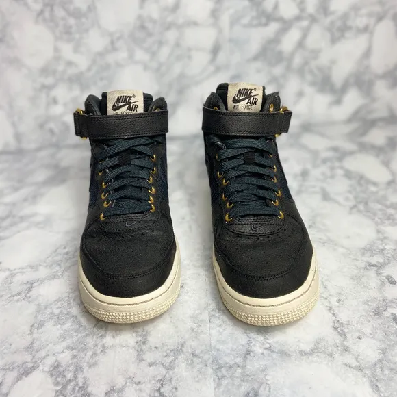 Black Summit White Lifestyle Airforce 1 LV8