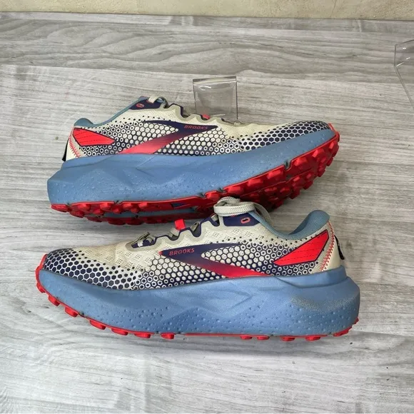Brooks Caldera 6 Trail Running Shoe Sneaker Light Blue Pink Women’s size 9