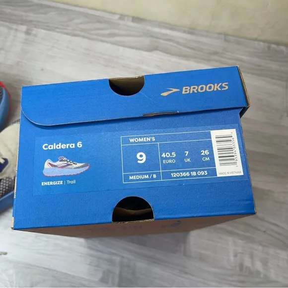 Brooks Caldera 6 Trail Running Shoe Sneaker Light Blue Pink Women’s size 9