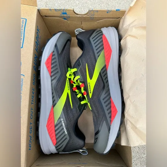 Brooks Cascadia 15 Hiking Trail Shoes Size 13 D BRAND NEW!